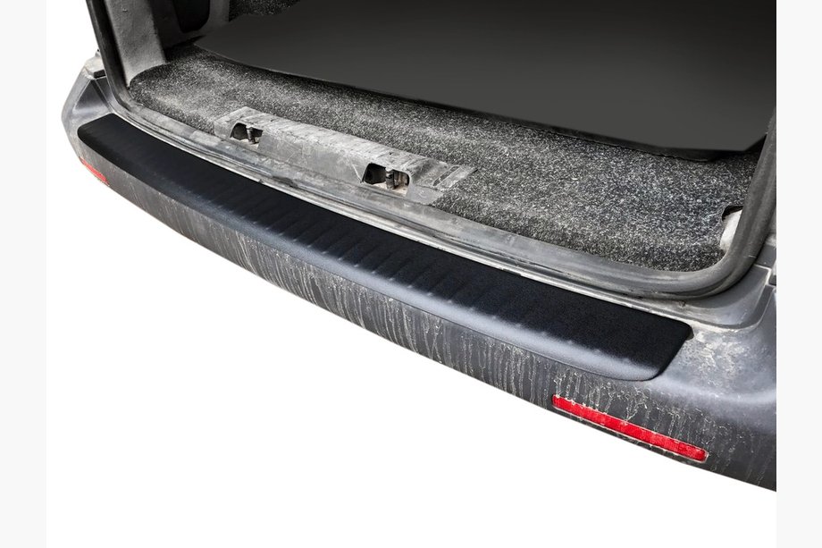Volkswagen T5 Multivan 2003–2010 Bakre stötfångarskydd med kant (ABS-plast) Image