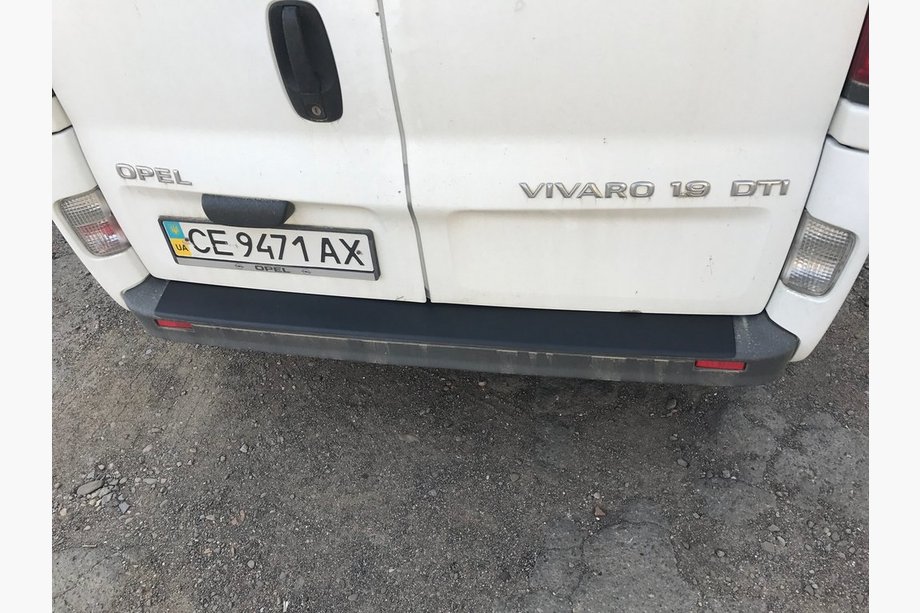 Opel Vivaro 2001–2015 Bakre stötfångarskydd DDU (ABS) Foto 4
