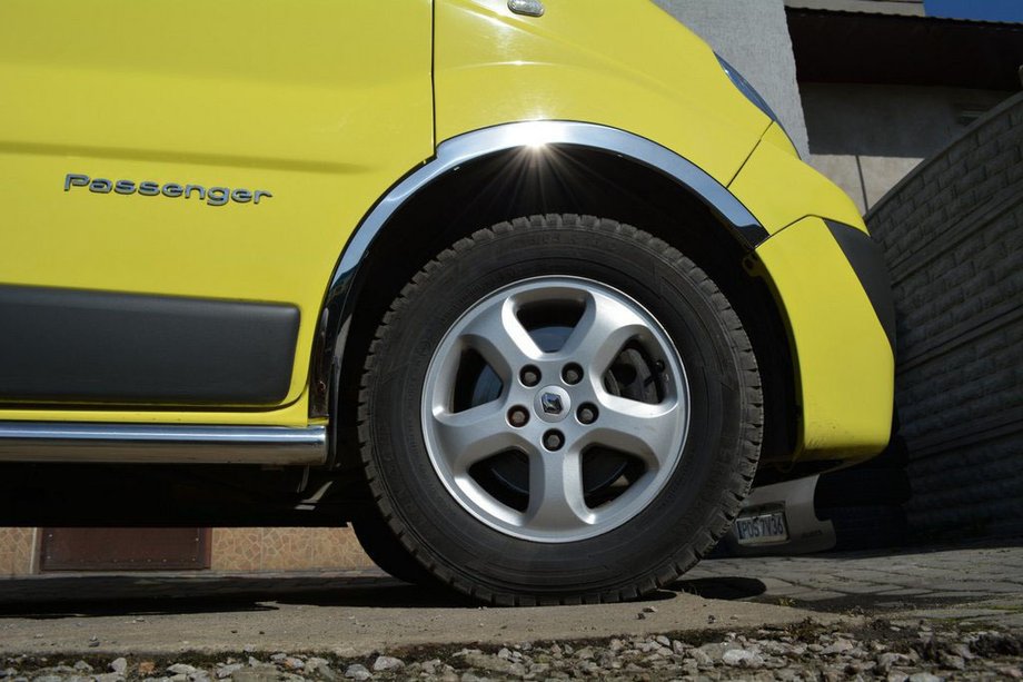 Renault Trafic 2001–2015 Hjulhuslister (4 st, rostfritt stål) Image