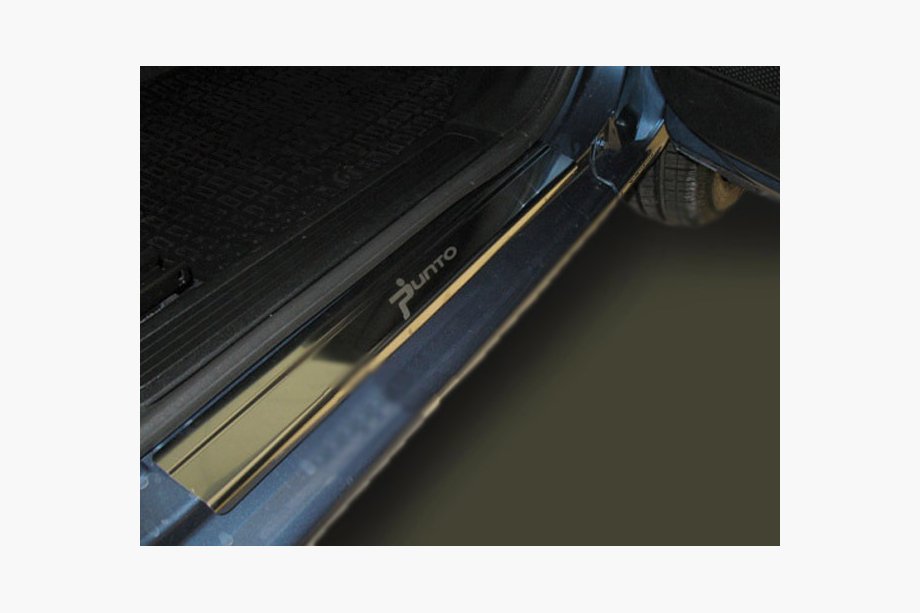 Fiat Punto Grande/EVO 2006–2018 Instegslister Natanika Premium (2 st, rostfritt stål) Image