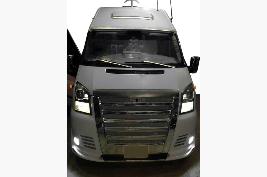 Ford Transit 2000–2014 Främre stötfångare (USA-stil) Image