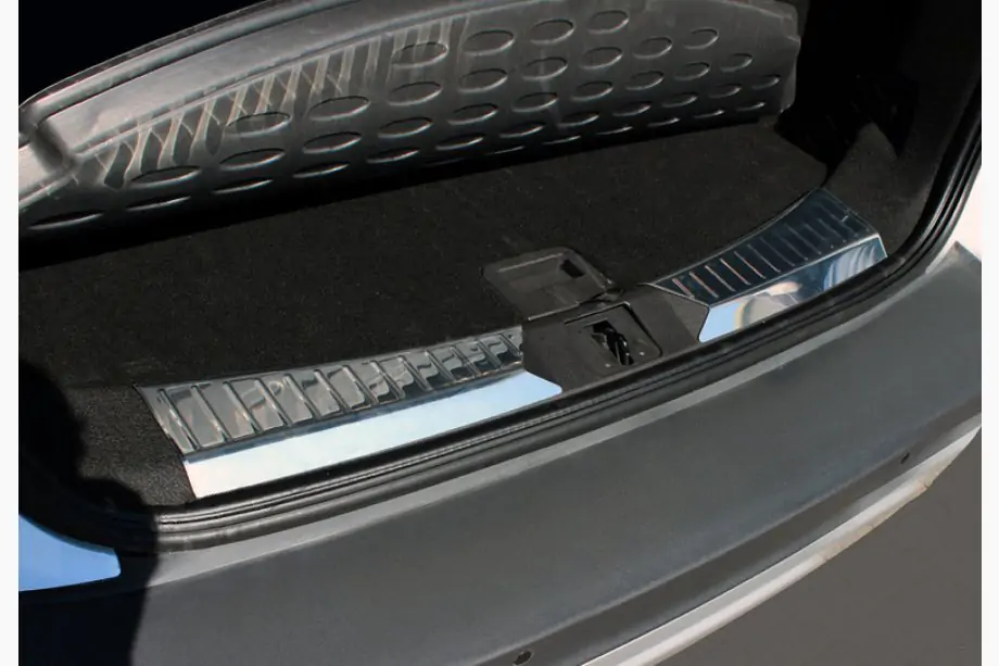 Ford Kuga/Escape 2013–2019 Lasttröskelskydd 2013-2016 (2 delar, rostfritt stål) Image