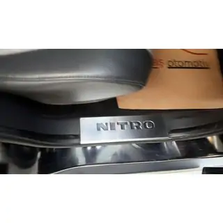Carmos instegsskydd för övre delen (rostfritt stål) Dodge Nitro 2006–2011 foto 2