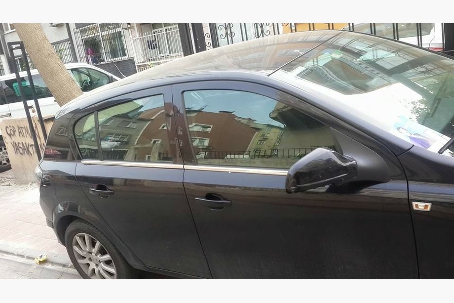 Opel Astra H 2004–2013 Yttre fönsterlister (rostfritt stål) Foto 2