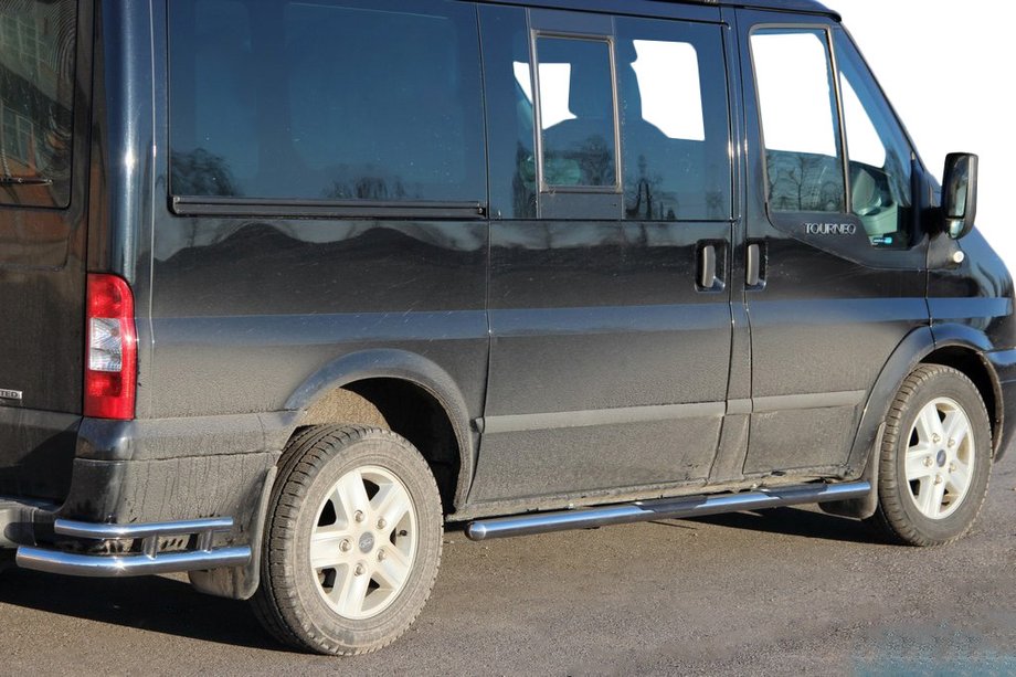 Ford Transit 2000–2014 Sidorör BB002 (2 st, rostfritt) 70 mm, L1 (kort) Image