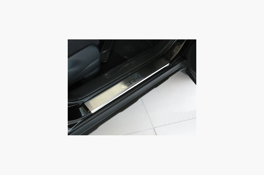 Honda CRV 2001–2006 Natanika Premium instegsskydd (4 st, rostfritt stål) Image