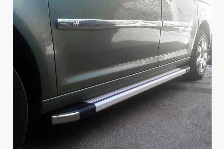 Volkswagen Caddy 2004–2010 Sidosteg Rainbow (2 st, aluminium) Image