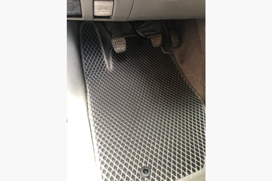 Toyota Hilux 2006–2015 EVA V1 bilmattor (svarta) Image