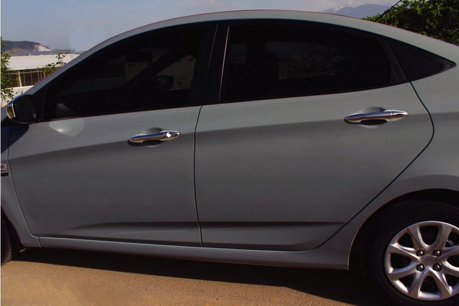 Hyundai Accent 2011–2017 Dörrhandtagskåpor (4 st, rostfritt stål) Carmos - turkiskt stål Image