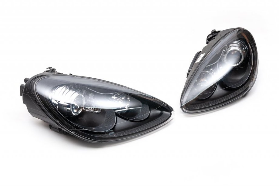 Porsche Cayenne 2010–2017 Strålkastare fram, original GTS 2010-2015 (2 st, HID) Image