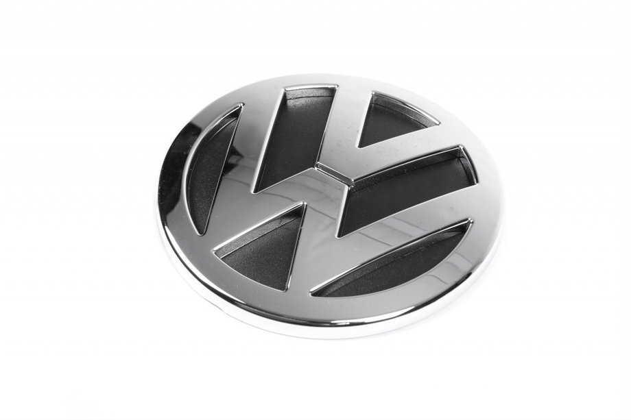 Volkswagen Passat B5 1997–2005 Bakre emblem (2001-2005, OEM-utförande) Image