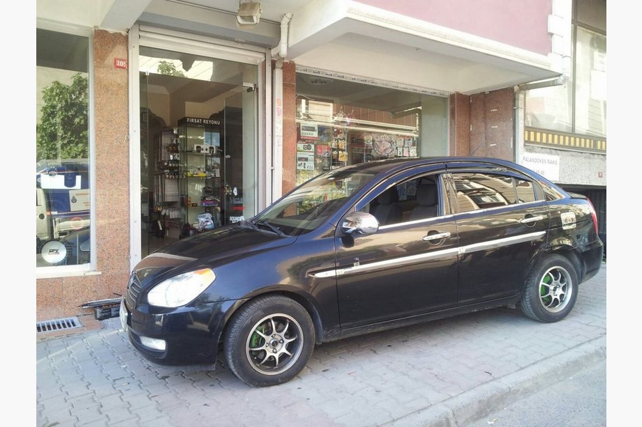 Hyundai Accent 2006–2010 Dörrlister (4 st, rostfritt stål) Foto 3