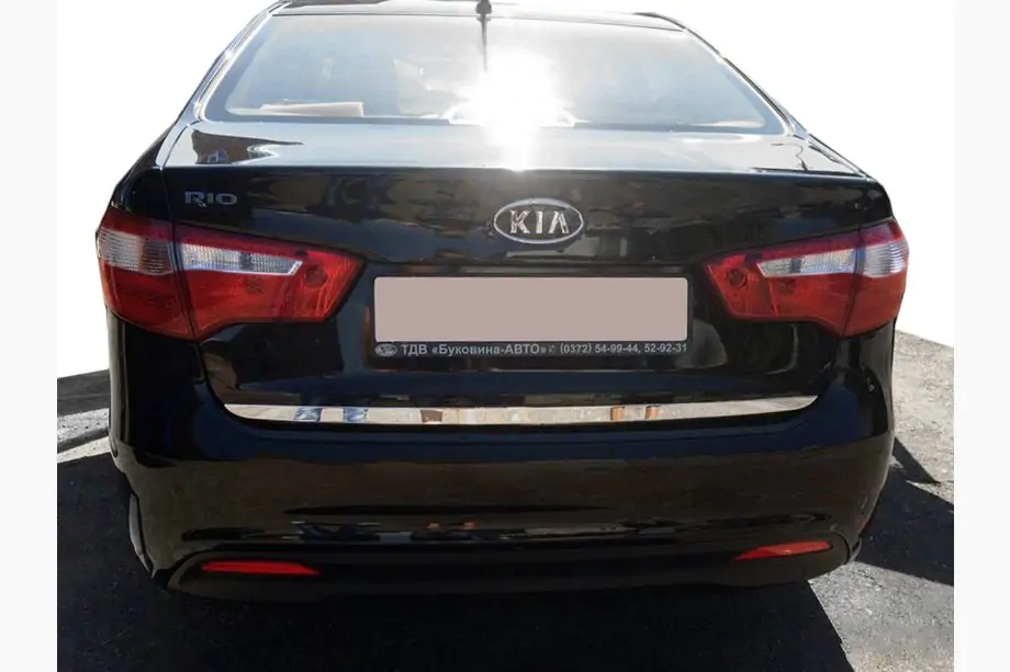 Kia Rio 2012–2017 Kromlist till baklucka (rostfritt stål) Image