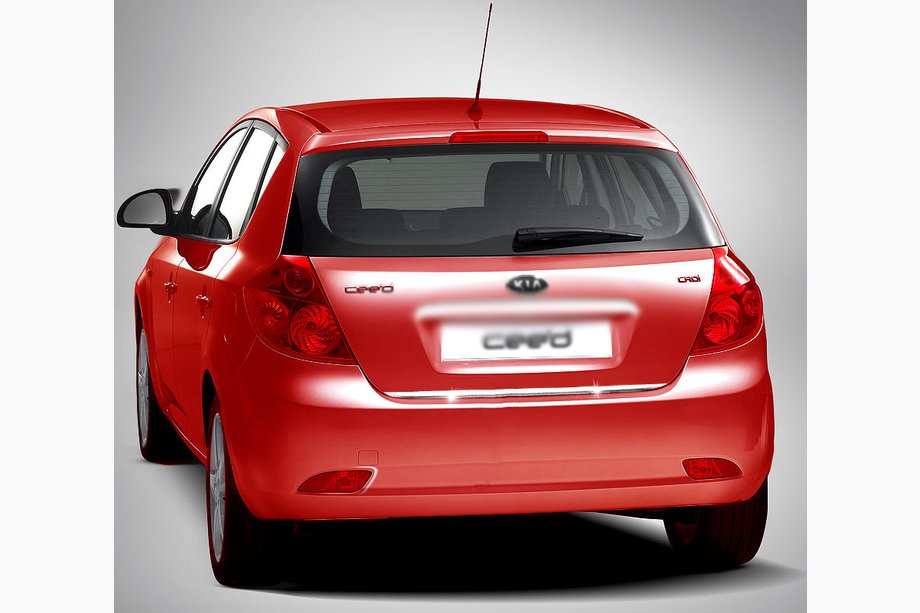 Kia Ceed 2007–2012 Kantlist till bagagelucka (HB, rostfritt stål) Image