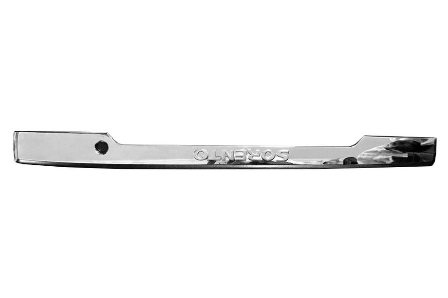 Kia Sorento I BL 2002–2009 Kromlist ovanför registreringsskylten (plast) Image