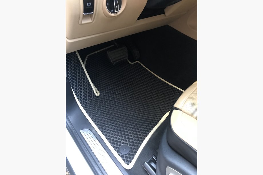 Porsche Cayenne 2010–2017 EVA bilmattor (svarta) Image