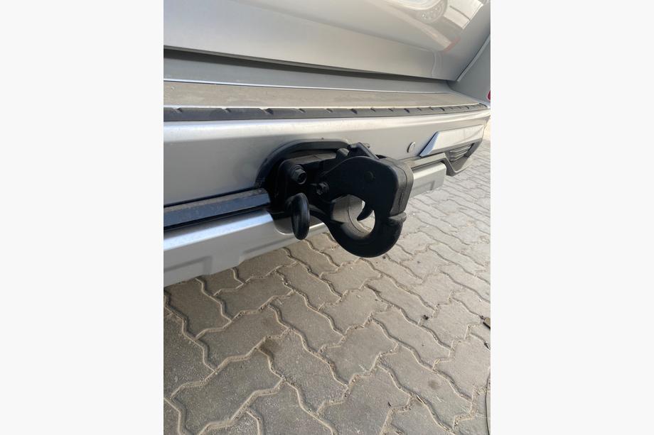 Toyota Land Cruiser 200 2007–2021 Dragkrok Image