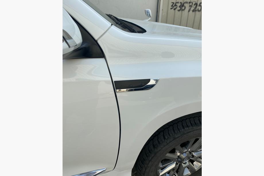 Toyota Land Cruiser Prado 150 2009–2023 Skärmdekaler (2 st) Image