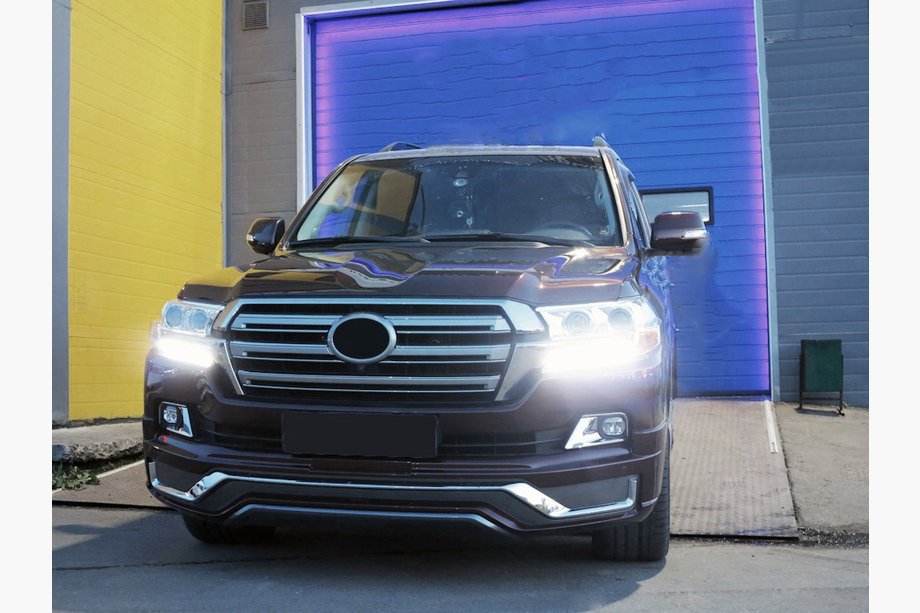 Toyota Land Cruiser 200 2007–2021 Bodykit 2016↗ (Modelista V3) Image