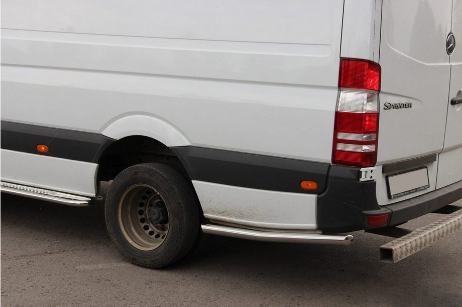 Mercedes Sprinter W907/W910 2018– Sidorör bakom bakhjulet (2 st, rostfritt) Image