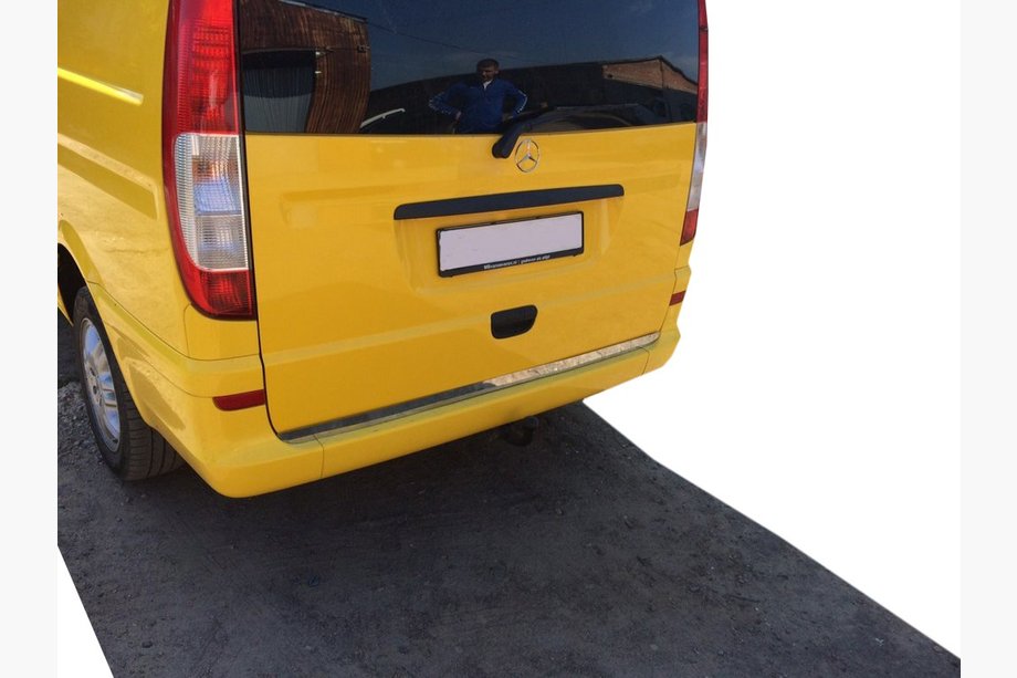 Mercedes Vito W639 2004–2014 Rostfri list till baklucka Image