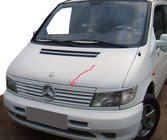 Mercedes Vito W638 1996–2003 Dekorlist till grill (plast) Svart högglans (ABS) foto 1
