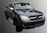 Toyota Hilux 2006–2015 Vindrutesolskydd (med fästen) foto 1