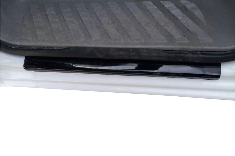 Mercedes Sprinter W906 2006–2018 DDU instegsskydd (2 st, ABS-plast) Glans Image