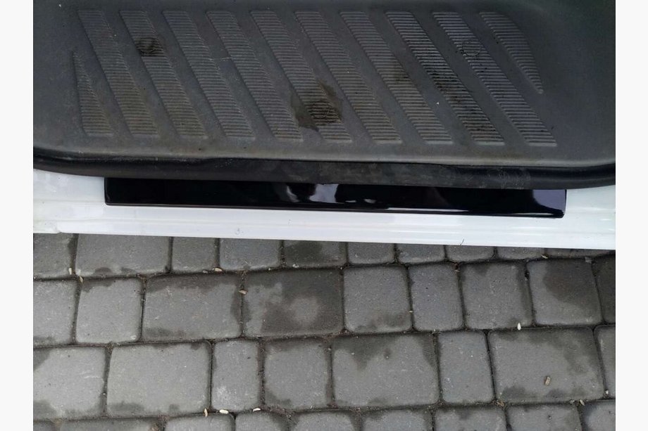 Volkswagen Crafter 2006–2016 Instegslister DDU (2 st., ABS) Foto 3