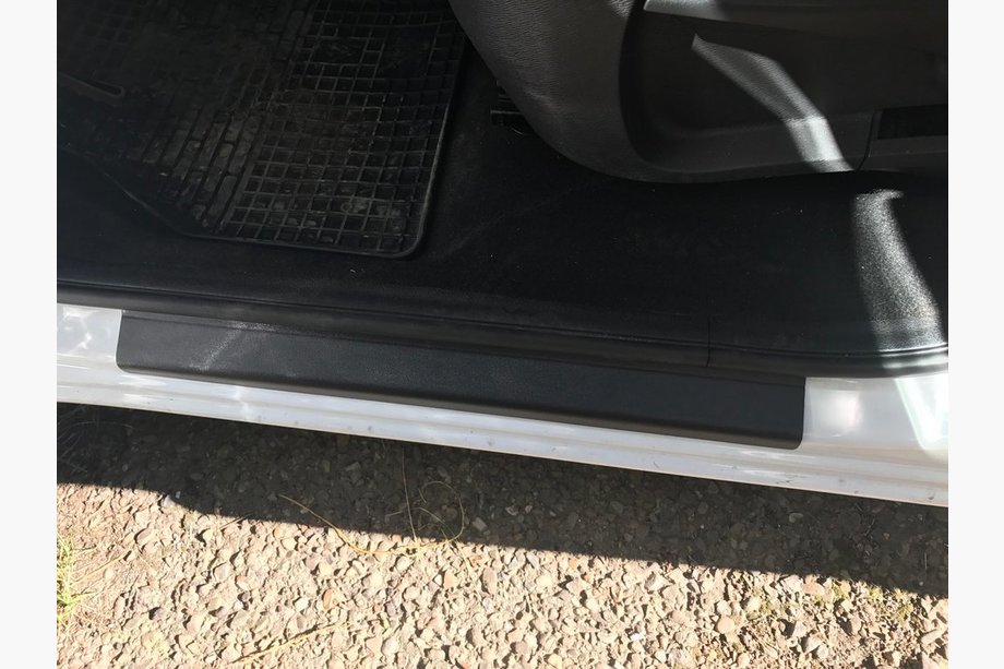 Renault Kangoo 2008–2020 DDU instegslister (2 st, plast) Foto 4