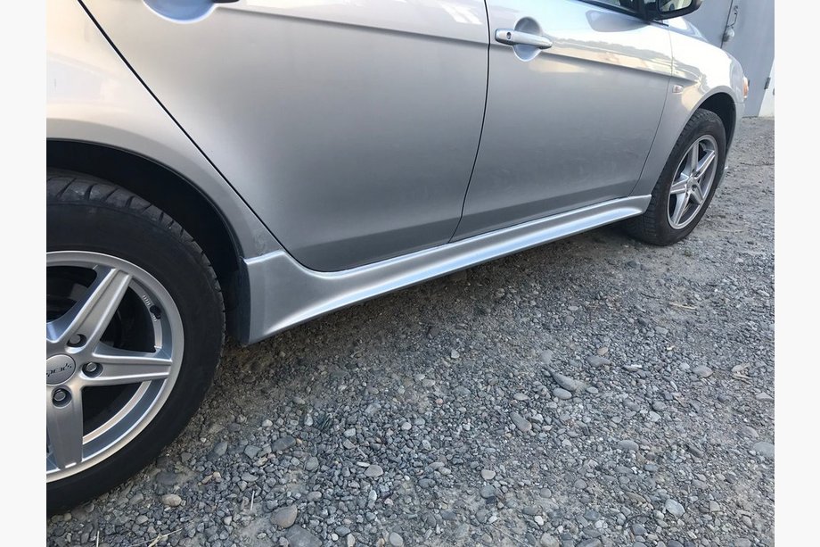 Mitsubishi Lancer X 2008– Sidokjolar (2 st, för lackering) Image
