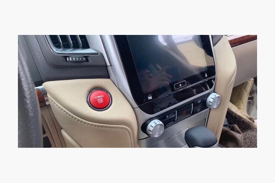 Toyota Land Cruiser 200 2007–2021 TRD-knapp (design 2018) Image