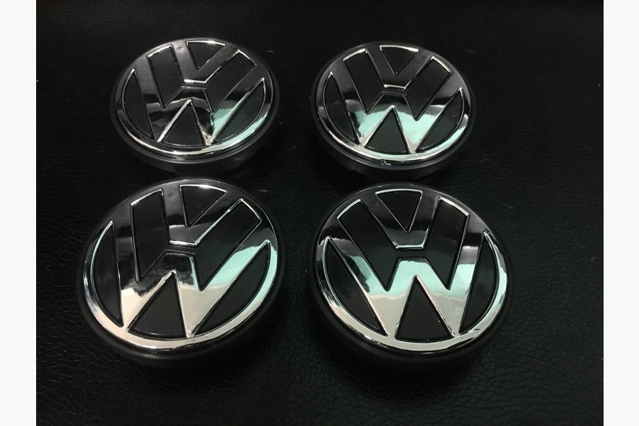 Volkswagen Bora 1998–2004 Navkapslar för aluminiumfälgar (4 st) Image