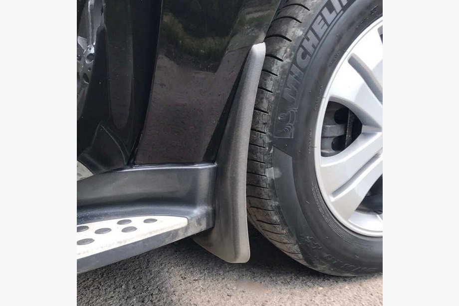 Mercedes GL class X164 2006–2012 Stänkskydd Premium (4 st) Image