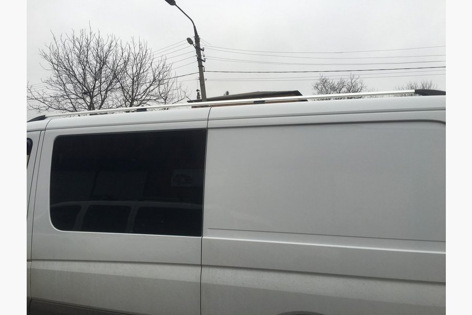 Volkswagen Crafter 2006–2016 Takrails DD (aluminium) 340 cm, krom, gjutjärnsfot Foto 2