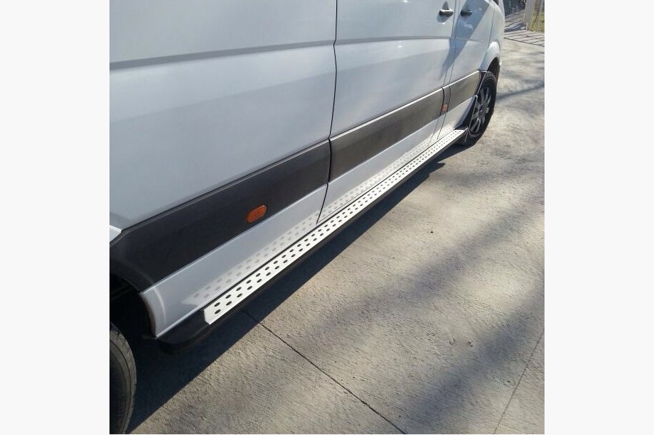 Volkswagen Crafter 2006–2016 Sidosteg DOT-Line (2 st, aluminium) Image