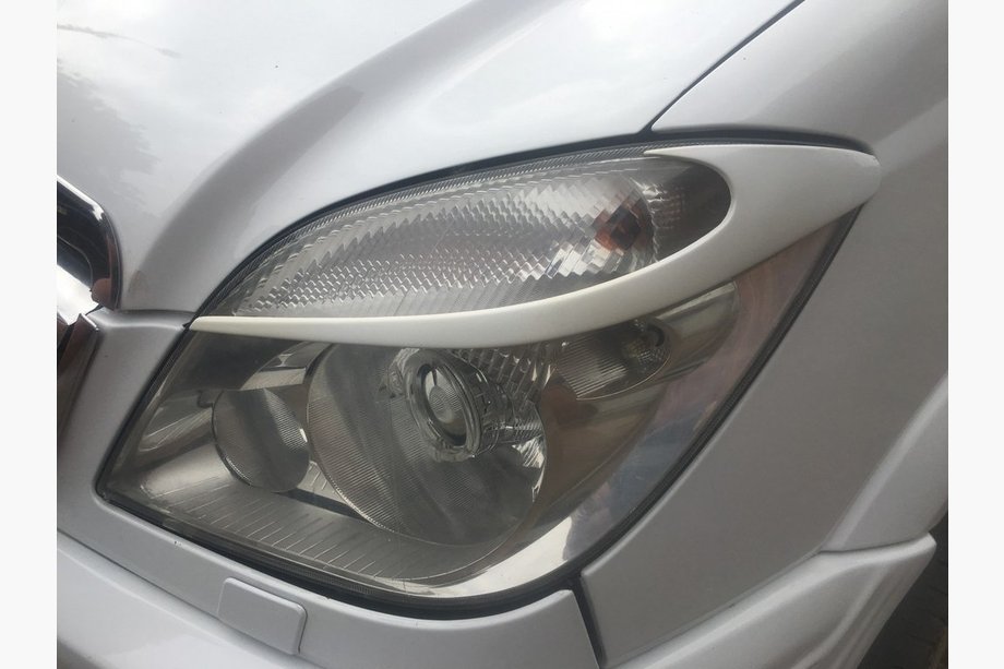 Mercedes Sprinter W906 2006–2018 Strålkastarögonlock Måne (för lackering) Image
