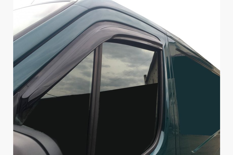 Mercedes Sprinter W906 2006–2018 Självhäftande vindavvisare för fönster (2 st, Aomis) Image