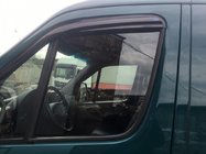 Mercedes Sprinter W906 2006–2018 Självhäftande vindavvisare för fönster (2 st, Aomis) foto 3