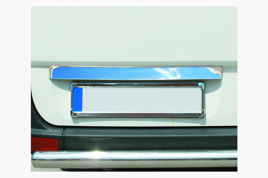 Volkswagen Crafter 2006–2016 Dekorlist ovanför registreringsskylten (rostfritt stål) OmsaLine – italienskt rostfritt stål Foto 4