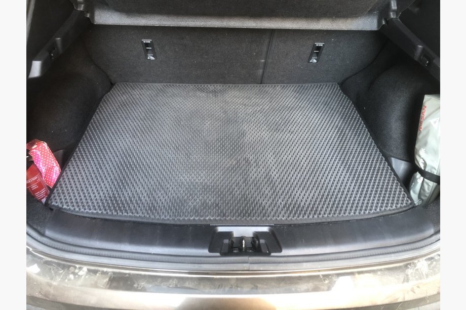 Nissan Qashqai 2014–2021 Bagagerumsmatta (EVA, svart) Image