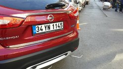 Nissan Qashqai 2014–2021 Dekorlist ovanför registreringsskylten (rostfritt stål) Carmos - turkiskt stål foto 5