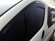 Opel Vivaro 2001–2015 Vindavvisare för fönster (2 st, DDU) foto 1