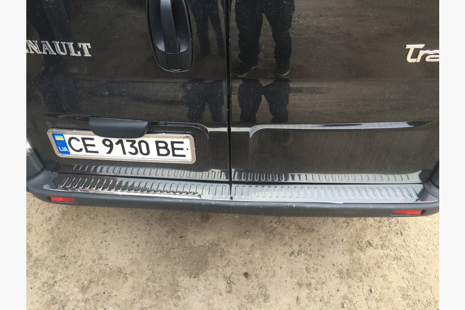 Opel Vivaro 2001–2015 Bakre stötfångarskydd (OMSA, rostfritt stål) Foto 2