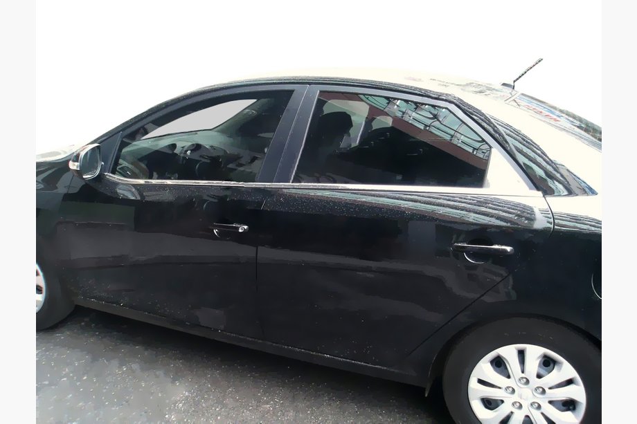 Kia Cerato 2 2010–2013 Fönsterlister (4 st, rostfritt) Image