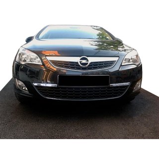 Ändlist till främre stötfångare (rostfritt stål) Opel Astra J 2009–2015