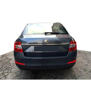 Kromlist ovanför registreringsskylten (rostfritt stål) Skoda Octavia III A7 2013–2019 foto 1
