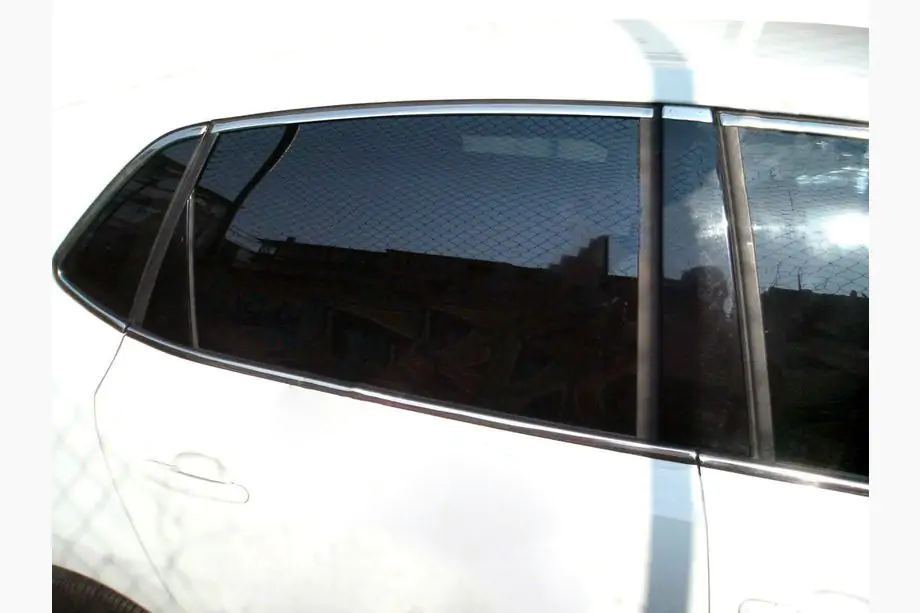 Volkswagen Polo 2010–2017 Komplett fönsterlistset HB (6 st, rostfritt) Image