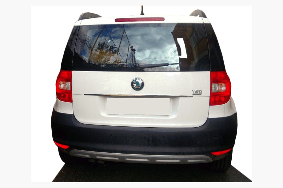Skoda Yeti 2009–2017 List ovanför registreringsskylten (rostfritt stål) Image