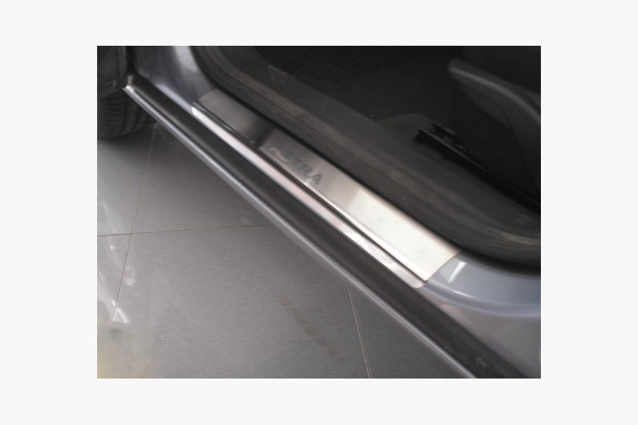 Opel Astra H 2004–2013 Instegslister Nataniko (4 st, rostfritt stål) Standard – Lohmann monteringstejp, 0,5 mm Image